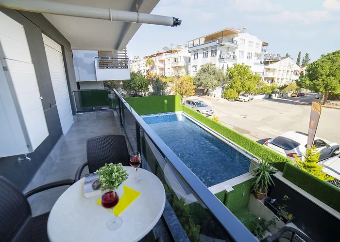Stile Family Aparthotel 4*
